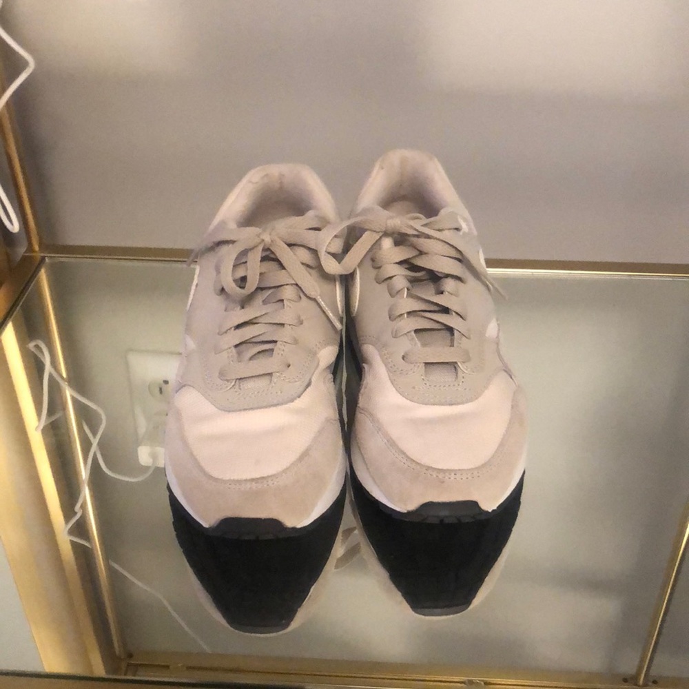 Womens Nike Air Max